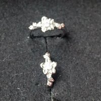 Сребърни обеци - халки с цветя и Моисанит , снимка 7 - Обеци - 40447149
