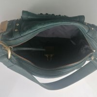 DKNY оригинална чанта естествена кожа , снимка 9 - Чанти - 38972539
