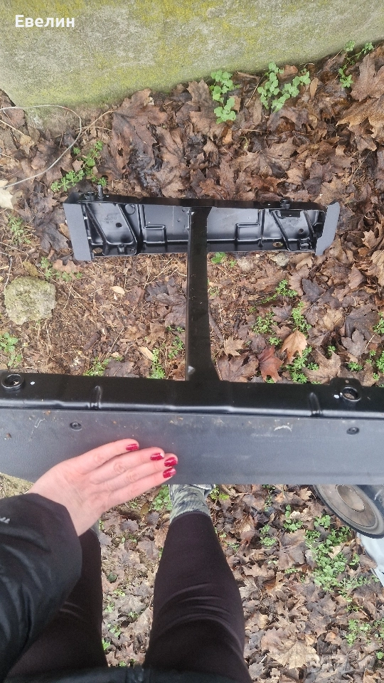 стойка от под шофьорската седелка на VW Touran 2006г, снимка 1