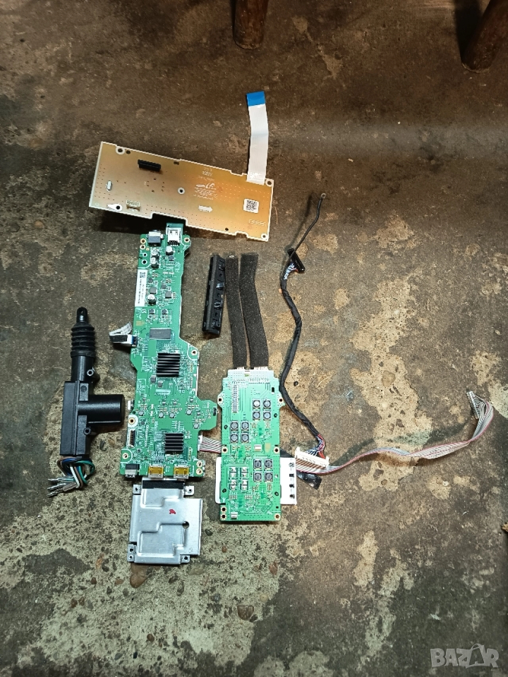 Платки и ел компоненти 44, снимка 1