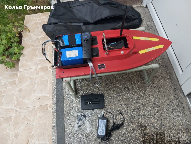 Бърза лодка за захранка V16, 12V, снимка 1