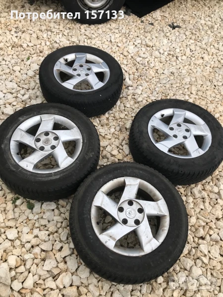 Гуми с джанти за Дачия Дъстър, снимка 1