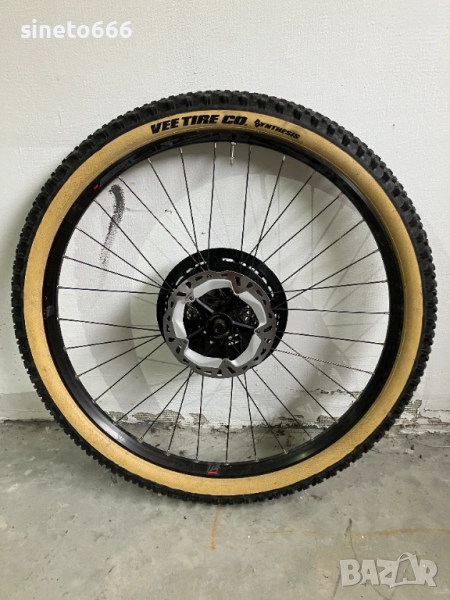 27.5” задно колело Boost 12×148 + SLX 12s касета + XT RT-MT800 180 мм + Vee Tire, снимка 1