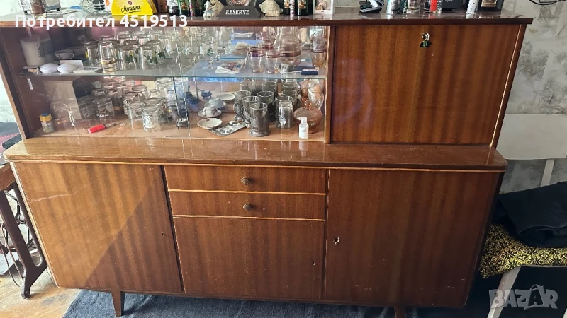 Стар масивен ретро бюфет, снимка 1