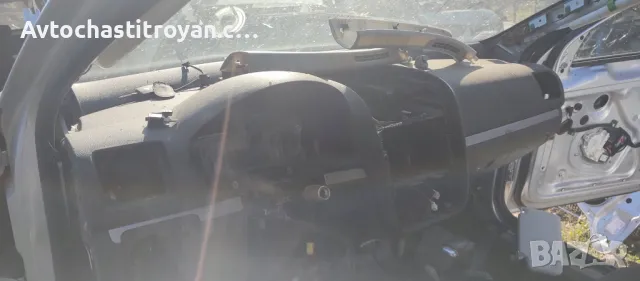 Арматурно Табло Vw Golf 5 Комби