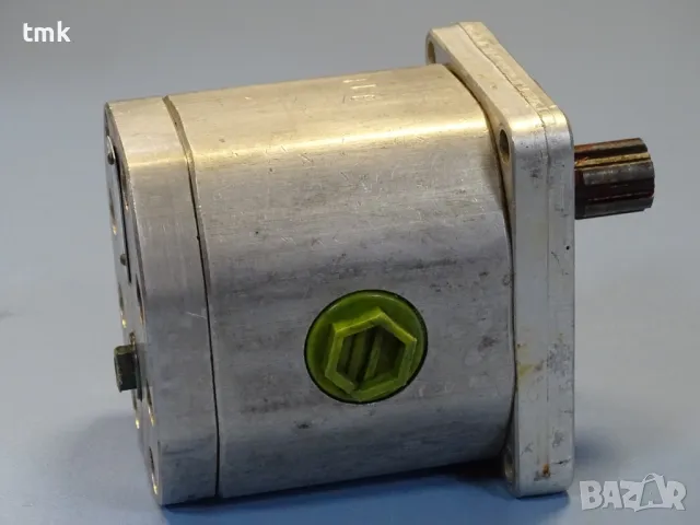 Хидромотор ORSTA 20/16 TGL 10860 hydraulic motor, снимка 8 - Резервни части за машини - 47490358
