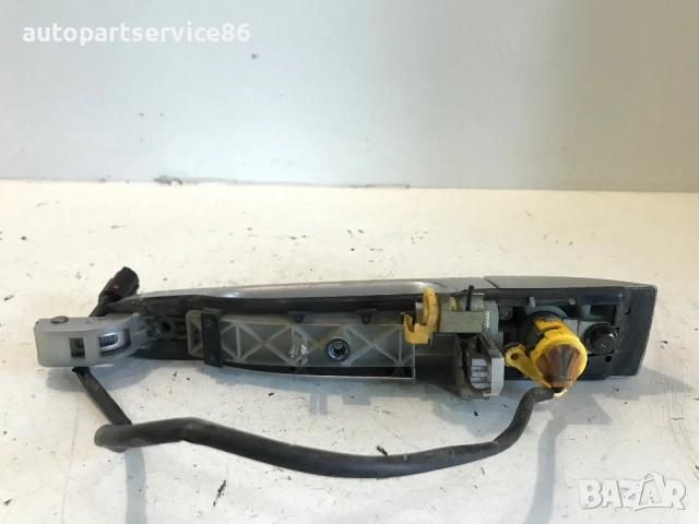 Външна дръжка на предната дясна врата (сребриста) за KIA Carnival (2006–2010), снимка 2 - Части - 53200453