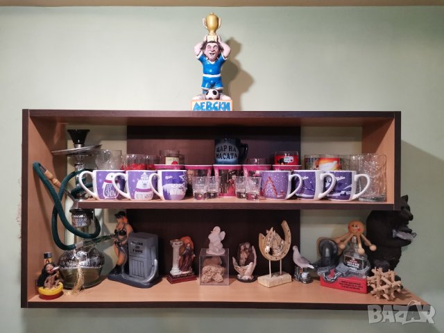 МЕБЕЛИ - (Маси,диван,етажерки,Тв-шкаф,щори,килим,тв-рамка и др), снимка 6 - Секции и витрини - 38104917