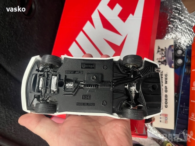 BMW Burago Italy 1:24, снимка 9 - Колекции - 52857850