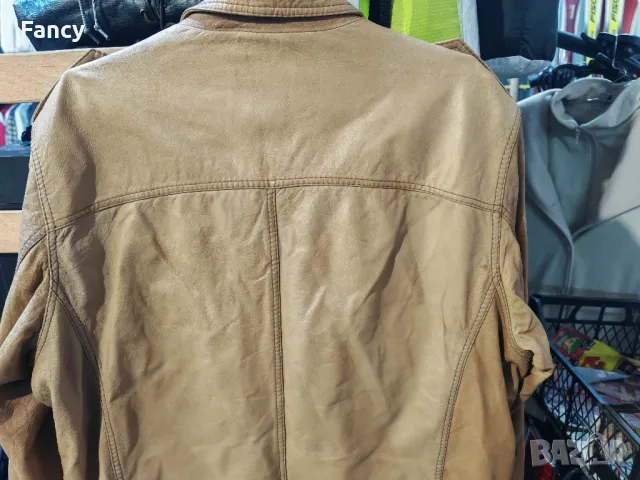 Оригинално кожено яке Hugo Boss/XL, снимка 10 - Якета - 48068640