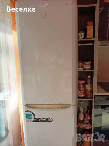 Хладилник с фризер Индезит, работи само фризера , снимка 7 - Хладилници - 51503820