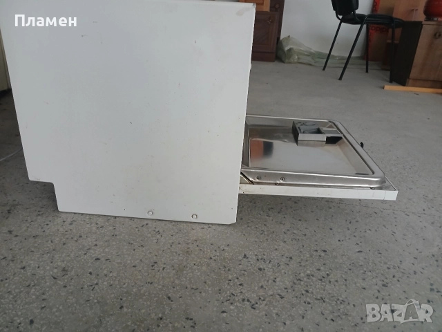 Продавам миялна машина Бош за 6 комплекта, снимка 4 - Съдомиялни - 52593618