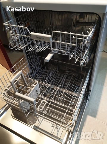 UK - Miele Съдомиялна - 14 Комплекта - Свободностояща - 60см, снимка 8 - Съдомиялни - 52730093