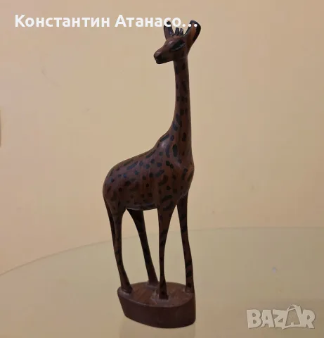 Стара дървена фигура