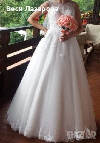 продавам булчинска рокля с обръч и воал , снимка 2 - Сватбени рокли - 53658480