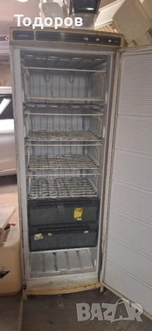 Вертикален фризер - 2 броя, 140см и 170см