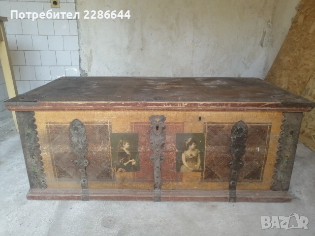 Красив стар сандък за реставрация