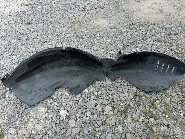 Подкалник за Dodge Charger , снимка 2 - Части - 50981327