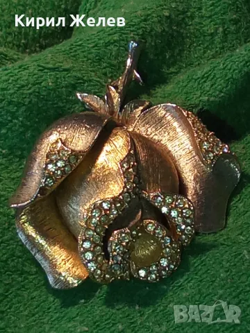 РАЗКОШНА МАРКОВА ВИНТИДЖ БРОШКА РОЗА ЦВЕТЕ МЕТАЛНА с ИСКРЯЩИ ФАСЕТИРАНИ КРИСТАЛИ 30493, снимка 16 - Други - 46271829