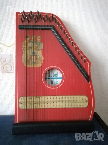 Стари струнни музикални инструменти, цигулки и китара. . , снимка 18 - Антикварни и старинни предмети - 52675823