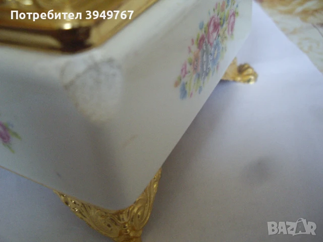 Стара порцеланова кутия за дамски аксесоари с латерна., снимка 5 - Антикварни и старинни предмети - 51097008