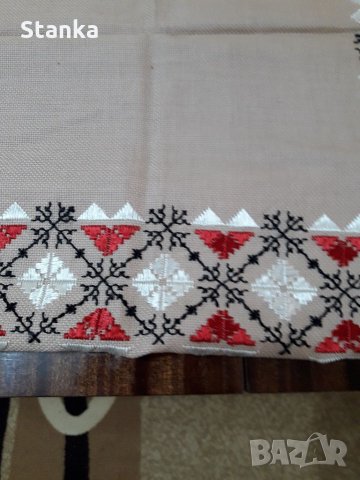 Българска шевица, снимка 2 - Покривки за маси - 35786710