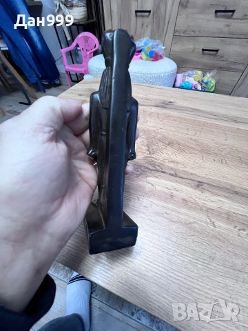 Колекционерска , египетска статуетка на Бог Хор, снимка 4 - Антикварни и старинни предмети - 52917496