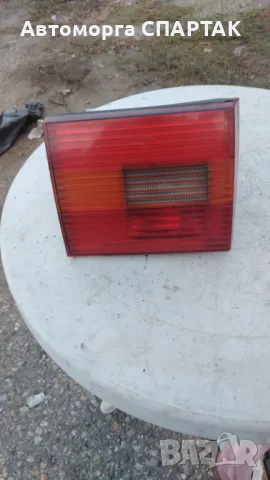 Ляв и десен стоп за Volkswagen Passat B4