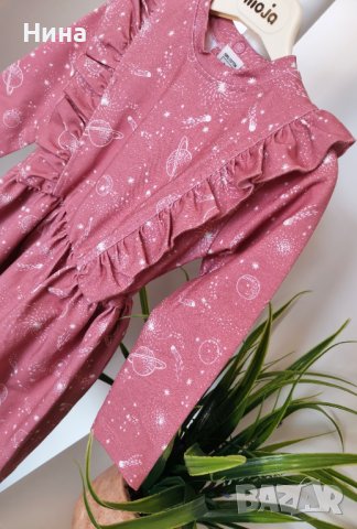 Рокля с космос апликации 🪐, снимка 3 - Детски рокли и поли - 39681369