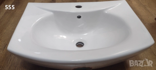 Нов порцеланов умивалник.