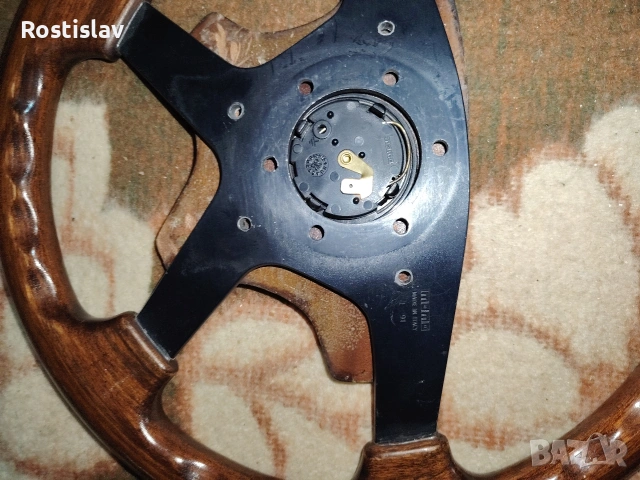 momo оригинален волан с фланец за бмв е 36, снимка 4 - Аксесоари и консумативи - 53572257