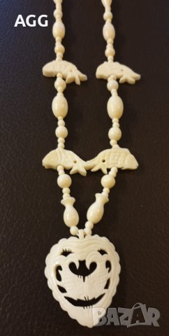 Винтидж колие от слонова кост