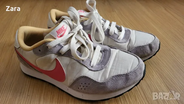 Маратонки Nike, 36ти номер, снимка 5 - Маратонки - 55852348