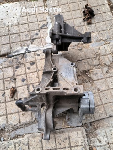 Захват лапа конзола двигател Голф 3 Пасат Венто Поло Golf 3 Passat Vento Jetta Polo 028903143P, снимка 2 - Части - 42225491