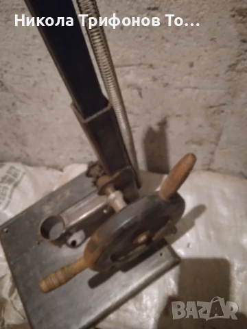 Продавам самоделна стойка за дрелка тест