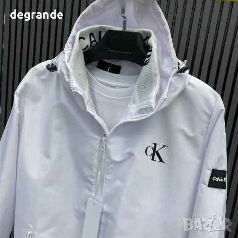 Ветровки Calvin Klein налични в бял и черен цвят , снимка 2 - Спортни дрехи, екипи - 51313330