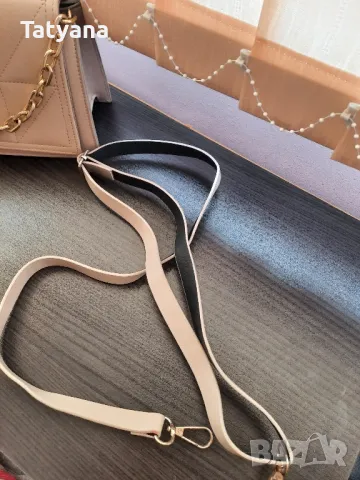 Дамска чанта , снимка 2 - Чанти - 49486840