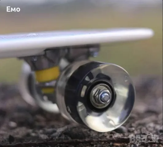 Емблема на градския стил: Скейтборд пениборд със светещи колела , снимка 6 - Скейтборд, ховърборд, уейвборд - 48342835