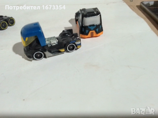 Камиони HOTWHEELS + други, снимка 12 - Други ценни предмети - 51781015