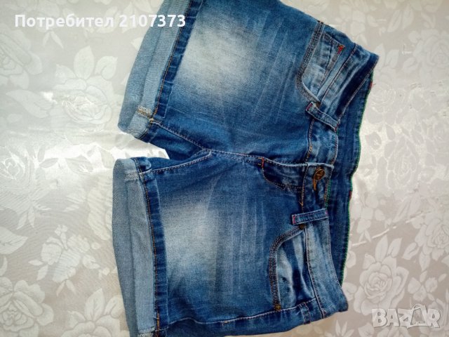 Продавам къси дънкови панталони за момиче, снимка 5 - Дънки - 41245584