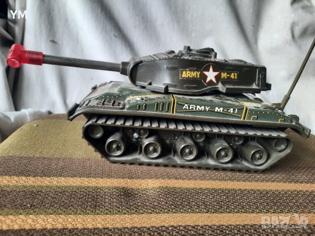 Оригинал играчка танк , снимка 1