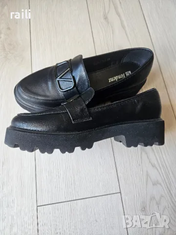 Дамски черни обувки, снимка 2 - Дамски ежедневни обувки - 48096899