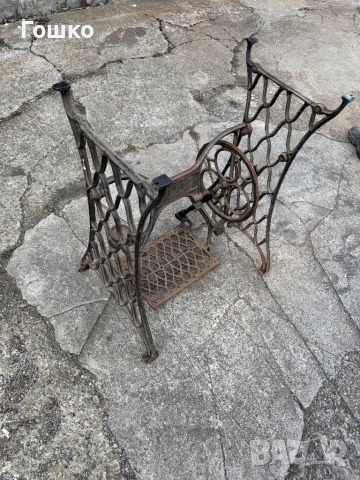 Крака стойка от шевна машина, снимка 2 - Антикварни и старинни предмети - 53727589