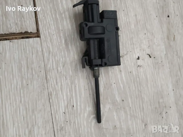 Ключалка за капачката на резервоара за Renault Megan, Scenic 