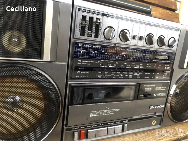 Радиокасетофон HITACHI TRK-9100 Е , снимка 2 - Радиокасетофони, транзистори - 53333246