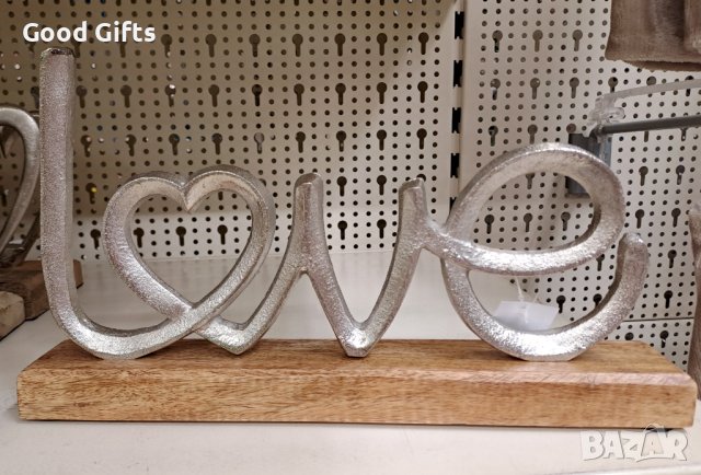 Подарък за Св.Валентин от кован метал "Любов" сребърна с дървена основа , снимка 3 - Други - 39211116