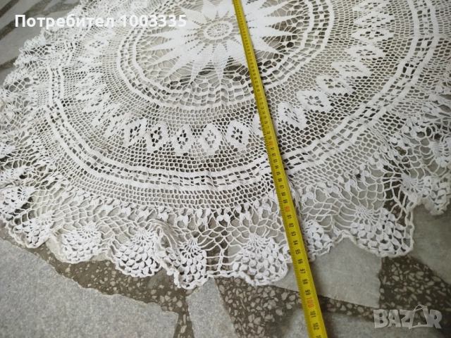 Ръчно плетена покривка , снимка 4 - Покривки за маси - 52876136