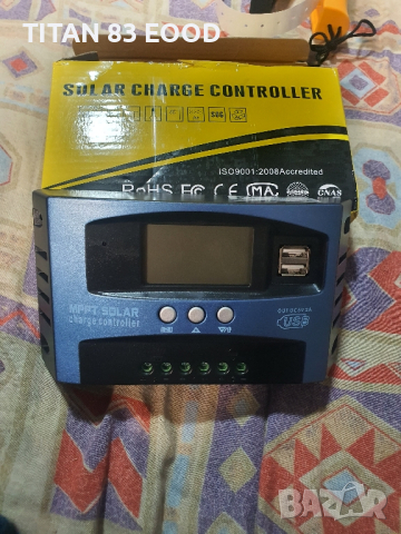 12V 24V соларен контролер за зареждане LCD екран