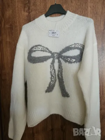 пуловер с панделка