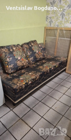 Разтегателен диван 